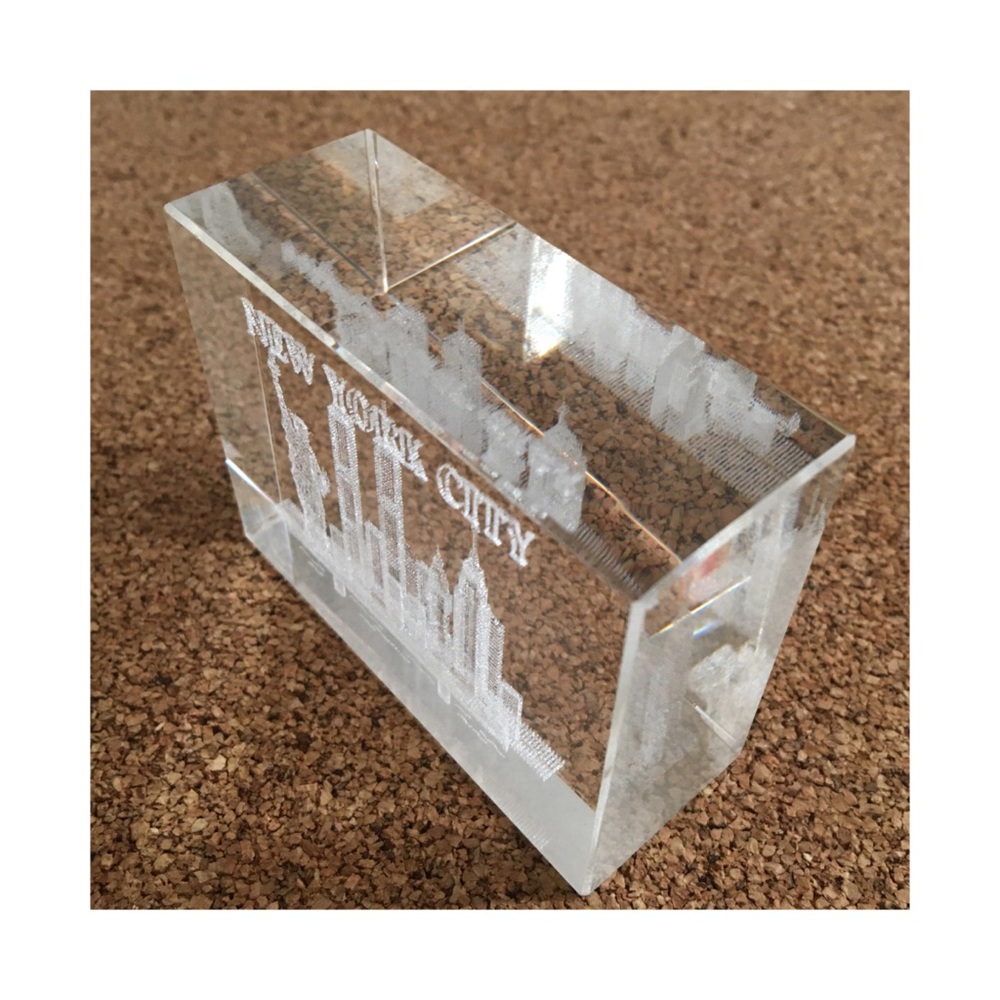 NYC Skyline 3D Glass Paperweight with Twin Towers - Picture 3 of 14